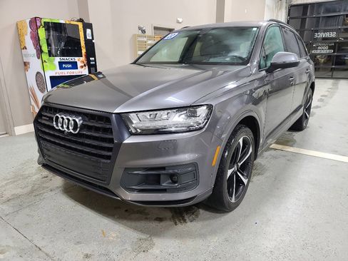 Used 2019 Audi Q7 3.0T Prestige w/ Prestige Package image 2