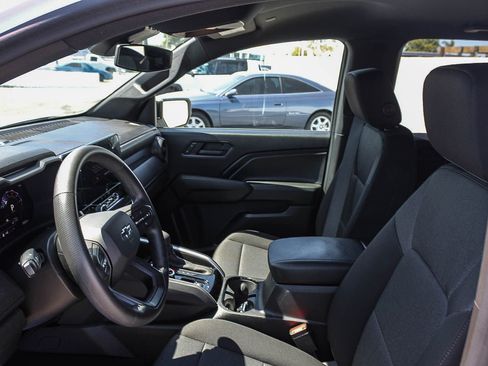 Used 2024 Chevrolet Colorado Trail Boss w/ Technology Package image 17