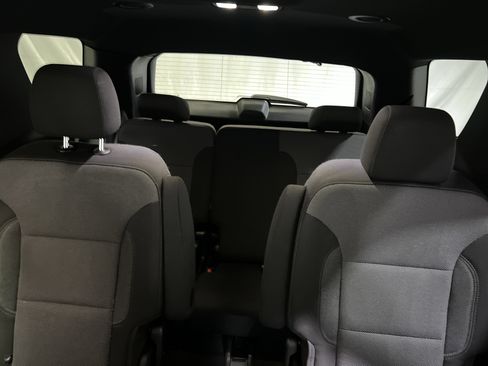 Certified 2023 Chevrolet Traverse LT image 18