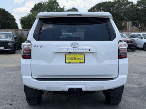 Used 2024 Toyota 4Runner SR5 AWD/4WD image 6