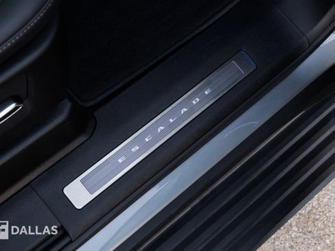 Used 2023 Cadillac Escalade Sport Platinum image 33