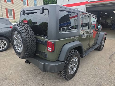 Used 2015 Jeep Wrangler Unlimited Rubicon w/ Dual Top Group AWD/4WD image 5
