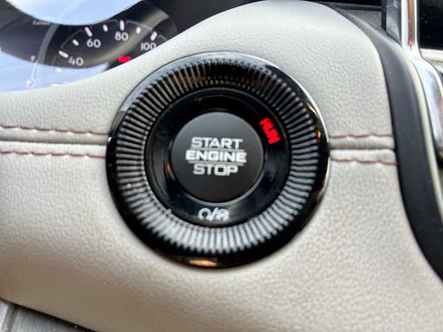 Used 2024 Jeep Compass Limited image 16