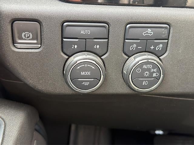 Used 2023 Chevrolet Silverado 1500 RST w/ Redline Edition AWD/4WD image 35