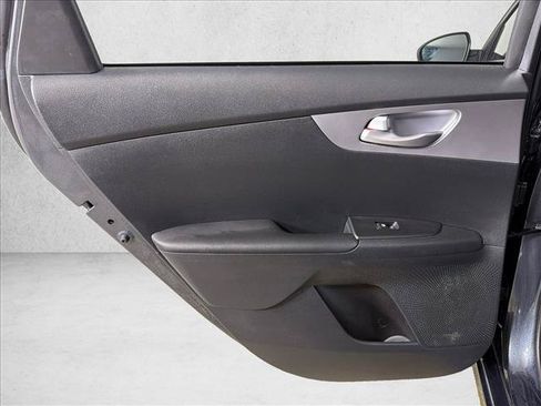 Used 2022 Kia Forte LXS FWD image 21