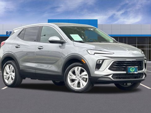 Certified 2024 Buick Encore GX Preferred w/ Advanced Technology Package AWD/4WD image 2