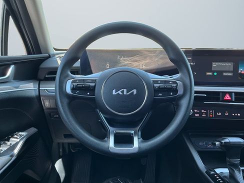 Used 2025 Kia K5 LXS FWD image 11
