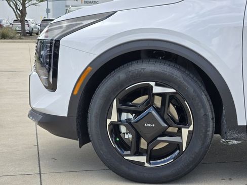 New 2026 Kia Sportage EX FWD image 5