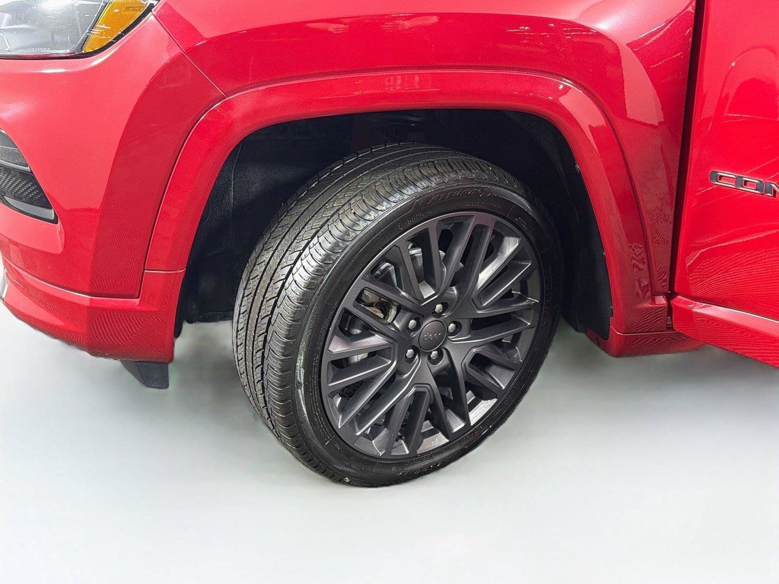 Used 2022 Jeep Compass Limited w/ (RED) Package AWD/4WD image 37