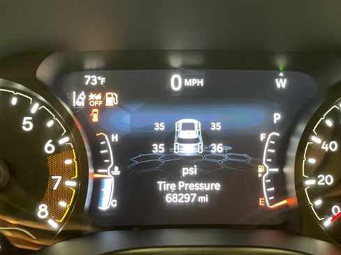 Used 2024 Jeep Compass Latitude AWD/4WD image 29