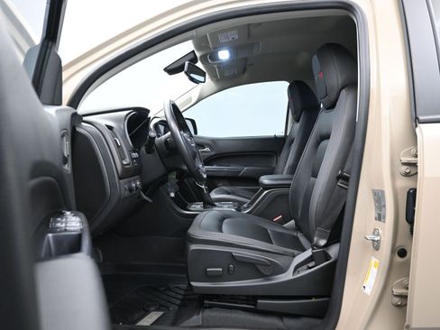 Used 2022 GMC Canyon AT4 w/ Trailering Package image 9