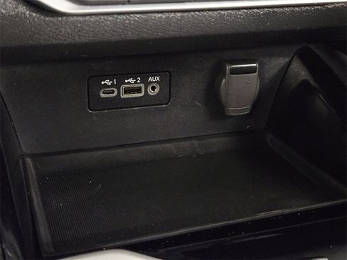 Used 2024 Nissan Altima 2.5 SV image 19