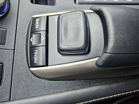 Used 2016 Lexus CT 200h image 24