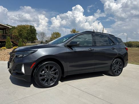 Used 2022 Chevrolet Equinox RS image 36