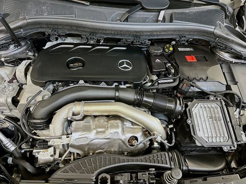 Used 2025 Mercedes-Benz GLA 250 4MATIC image 36