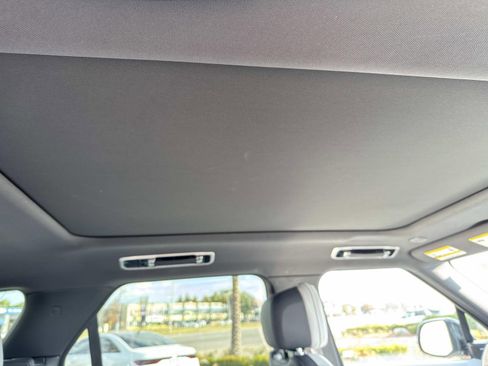 Used 2025 Land Rover Range Rover Sport Dynamic SE image 9