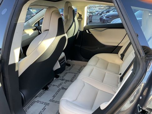 Used 2019 Tesla Model S Long Range image 26