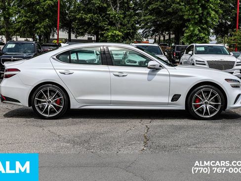 Used 2025 Genesis G70 2.5T AWD/4WD image 10
