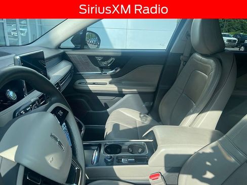 Used 2022 Lincoln Corsair AWD w/ Equipment Group 101A image 8