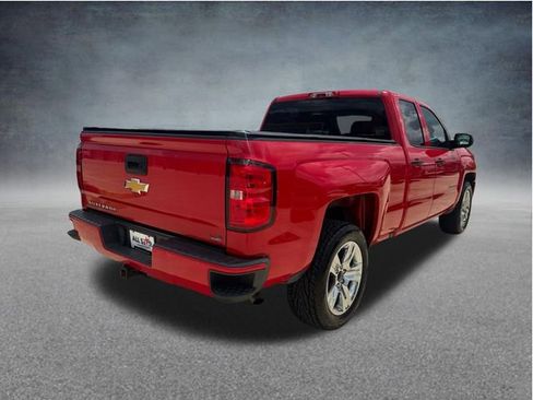 Used 2018 Chevrolet Silverado 1500 Custom w/ Custom Value Package RWD image 10