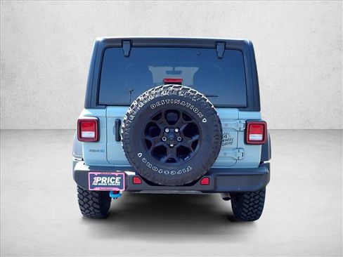Used 2023 Jeep Wrangler Unlimited w/ Cold Weather Group AWD/4WD image 3