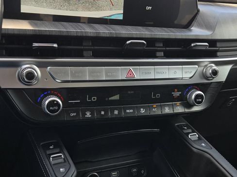 Used 2025 Kia Telluride EX FWD image 23