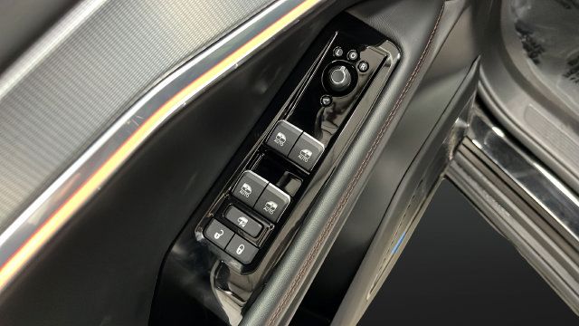 Used 2025 Jeep Wagoneer S Launch Edition AWD/4WD image 22