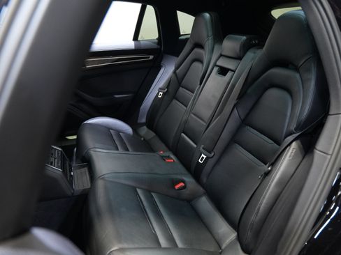 Used 2018 Porsche Panamera 4S AWD/4WD image 35