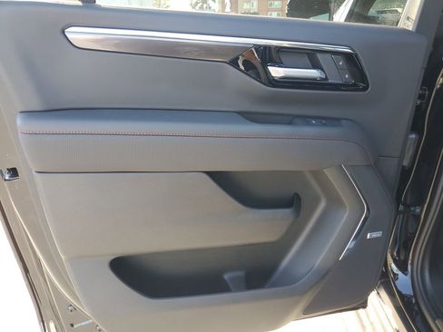 New 2026 Chevrolet Suburban RST w/ Comfort Package image 18