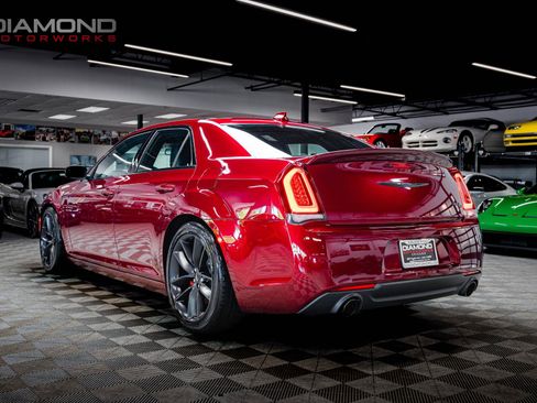 Used 2023 Chrysler 300 C RWD image 2