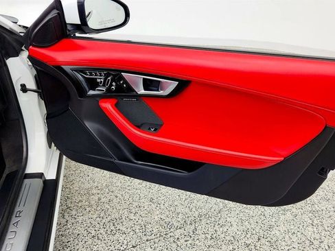 Used 2015 Jaguar F-TYPE S RWD image 22
