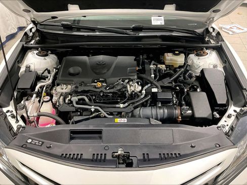 Used 2021 Toyota Camry XSE w/ Navigation Upgrade Package image 30