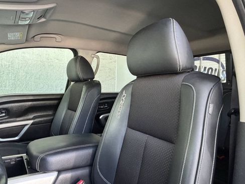 Used 2016 Nissan Titan PRO-4X AWD/4WD image 17