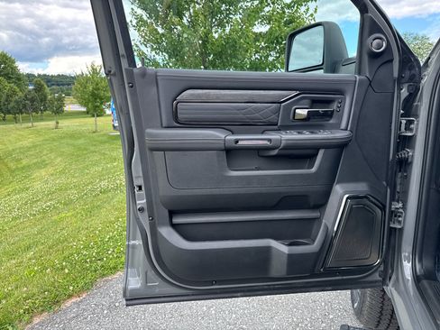New 2026 RAM 3500 Limited AWD/4WD image 29