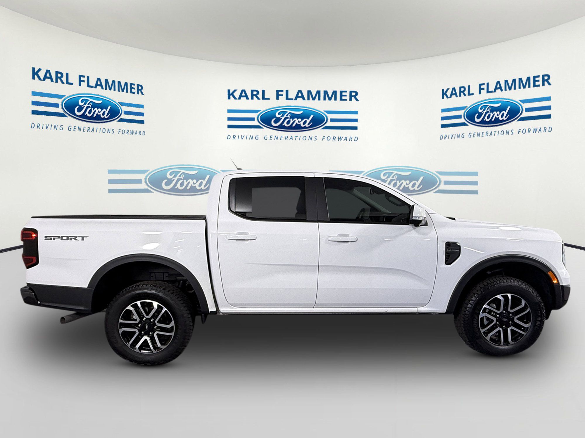 Used 2025 Ford Ranger Lariat w/ Trailer Tow Package RWD image 2