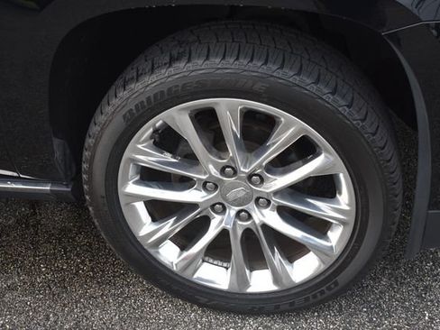 Certified 2019 Cadillac Escalade ESV Platinum AWD/4WD image 11
