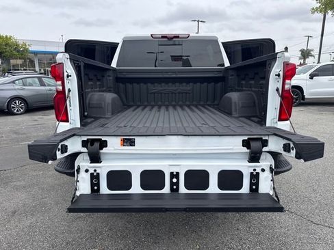 Used 2024 Chevrolet Silverado 1500 ZR2 w/ Technology Package image 32