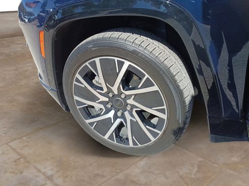 Used 2025 Jeep Wagoneer S Limited image 25