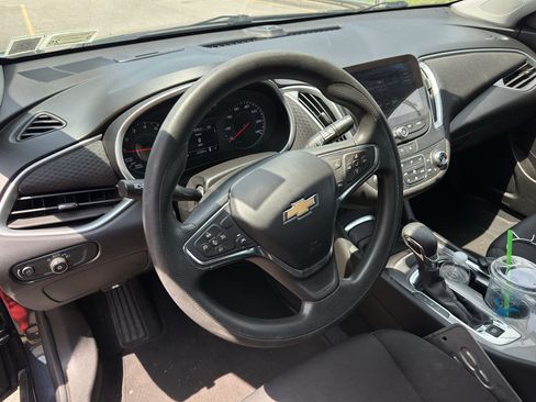 Used 2023 Chevrolet Malibu LT FWD image 19