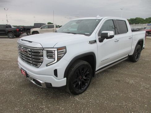New 2026 GMC Sierra 1500 Denali w/ Denali Reserve Package AWD/4WD image 12