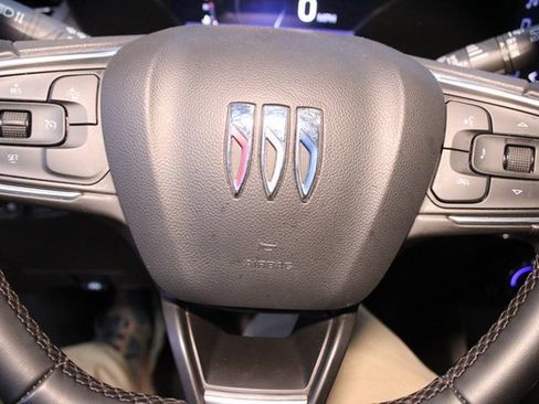 Used 2024 Buick Encore GX Sport Touring image 20