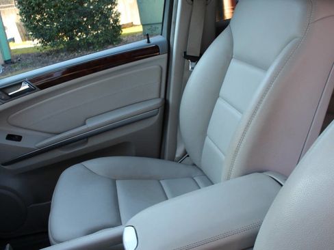 Used 2011 Mercedes-Benz ML 350 2WD image 17