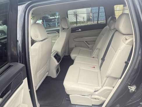Used 2019 Volkswagen Atlas SE w/ Towing Package FWD image 5