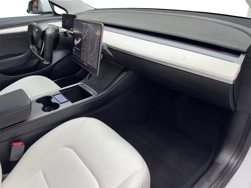 Used 2021 Tesla Model 3 Performance image 51