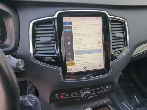 Used 2018 Volvo XC90 T6 Momentum w/ Momentum Plus Package image 27