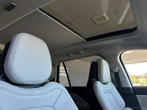 New 2026 Lincoln Aviator Reserve AWD/4WD image 17