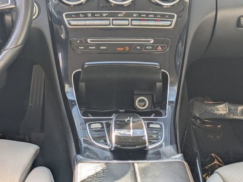 Used 2017 Mercedes-Benz C 300 4MATIC Sedan image 6