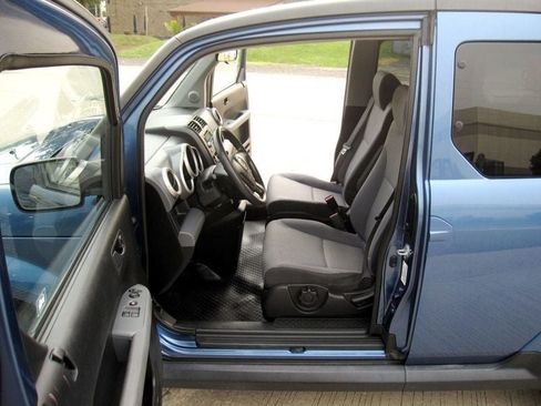 Used 2008 Honda Element EX image 17