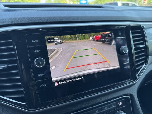Used 2020 Volkswagen Atlas Cross Sport SEL AWD/4WD image 31