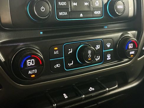 Used 2018 Chevrolet Silverado 1500 LT w/ All Star Edition AWD/4WD image 16